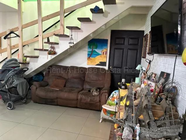 Venta de Casa en Mozotal-Ipis, Goicoechea. RAH 27-1019 en Ipís, Goicoechea, San José — ₡ 79 900 000 - Foto 2 de 14