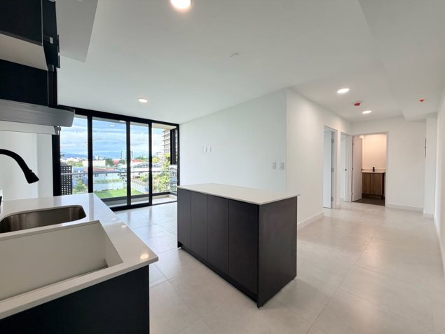 SE ALQUILA SKY SABANA EL APARTAMENTO MÁS GRANDE en Mata Redonda, San José — $1,400