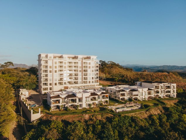 Apartamento de 3 Habitaciones con Vista al Mar en Residencia La Vista en Tamarindo, Santa Cruz, Guanacaste — $919,000