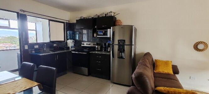 VENTA DE APARTAMENTO EN CONDOMINIO VIA TORRES INTERLOMAS.  in Alajuelita, San José — $185,000