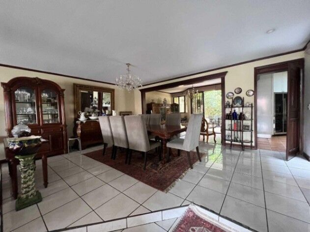 Venta de Espectacular Casa en Curridabat / Mls. 26-892 OFC JB en Sánchez, Curridabat, San José — $385,000
