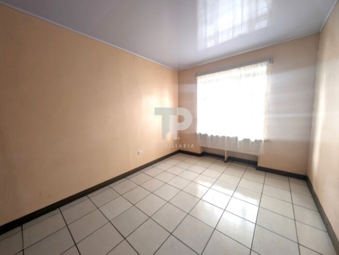 SE VENDE CASA CON APARTAMENTO HEREDIA CENTRO SCG3 en Heredia — ₡ 110 000 000