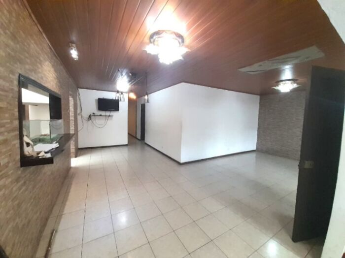 Casa en venta en Guadalupe en Guadalupe, Goicoechea, San José — ₡ 80 000 000