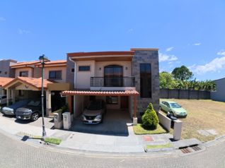 Venta Casa en Condominio Rio Claro, Santo Tomas, Heredia