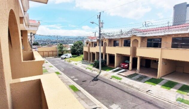  Casa en venta Condominio Real las Gladiolas en Ulloa, Heredia — ₡ 97 000 000 - Foto 3 de 14
