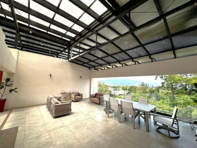 Alquiler de Apartamento en Montes de Oca, San José. RAH 26-213 en San Rafael, Montes De Oca, San José — $1,200