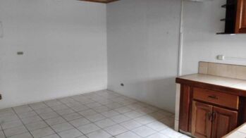 Tu Espacio, Tus Reglas: Casa con Loft Independiente en Guadalupe, Goicoechea, San José — $187,000 - Foto 4 de 24