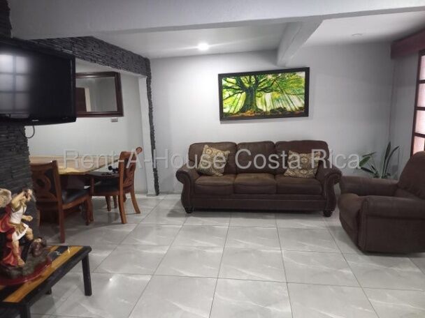 SE VENDE CASA EN MATA DE PLÁTANO GUADALUPE SJ en Mata de Plátano, Goicoechea, San José — $168,400