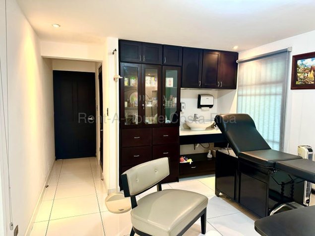 Venta de Propiedad Comercial/Oficina/APTO  en San Pablo de Heredia. RAH 27-478 in San Pablo, Heredia — $547,000 - Photo 3 of 18