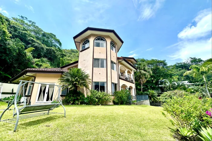 Venta casa de lujo en Rio Oro, Santa Ana (FAU) en Piedades, Santa Ana, San José — $1,300,000