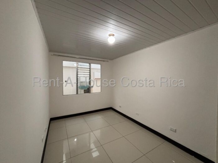 En Venta Apartamentos Dúplex en San Juan de Tibás #26-1460 GS en San Juan, Tibás, San José — $200,000