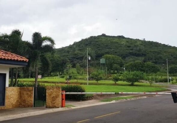 Lote Plano en Condominio Valle Escondido – San Pablo de Turrubares en San Pablo, Turrubares, San José — ₡ 18 000 000