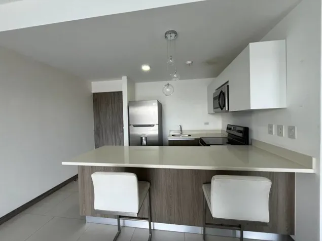 Alquiler de apartamento en Condominio San Rafael de Escazú en San Rafael, Escazú, San José — $1,300 - Foto 2 de 13