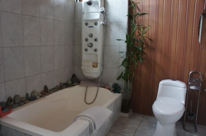 Venta de Casa en Santa Ana, San José. RAH 24-1203 in Santa Ana, San José — $650,000 - Photo 2 of 15