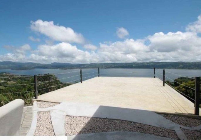 Propiedad de lujo con vistas espectaculares al Lago Arenal in Arenal, Tilarán, Guanacaste — $1,300,000 - Photo 3 of 39
