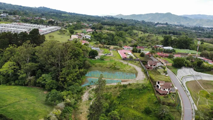Enfoque para Desarrolladores (Negocios) en Mata de Plátano, Goicoechea, San José — $1,770,909 - Foto 2 de 18