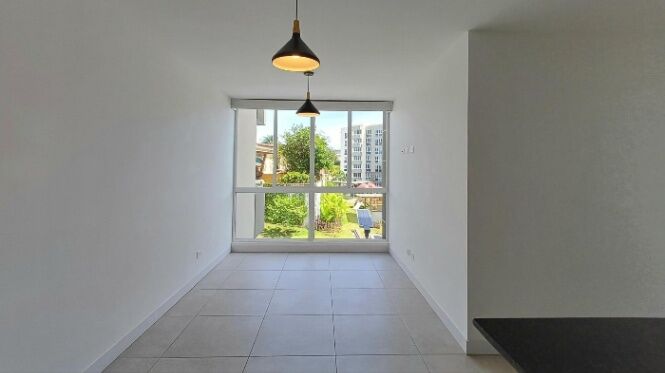 Venta de apartamento en Granadilla Curridabat en Granadilla, Curridabat, San José — $155,000