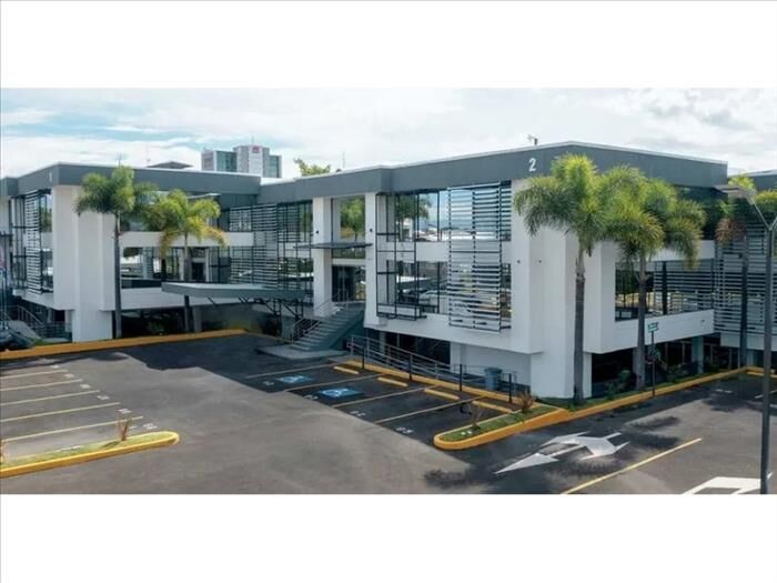 ALQUILER DE OFICINAS, SAN JOSE, PAVAS, OFICENTRO LA VIRGEN en Pavas, San José — $3,024