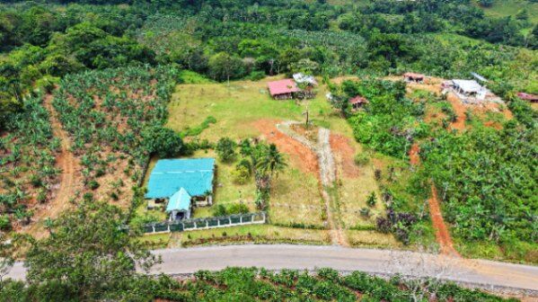 SE VENDE FINCA CON NACIENTE DE AGUA Y ACCESO ASFALTADO EN SAN PEDRO en San Pedro, Pérez Zeledón, San José — $400,000