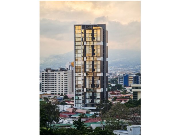 APARTAMENTO EN VENTA EN TORRE ROHRMOSER en Pavas, San José — $210,000
