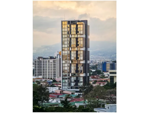 APARTAMENTO EN VENTA EN TORRE ROHRMOSER en Pavas, San José — $210,000