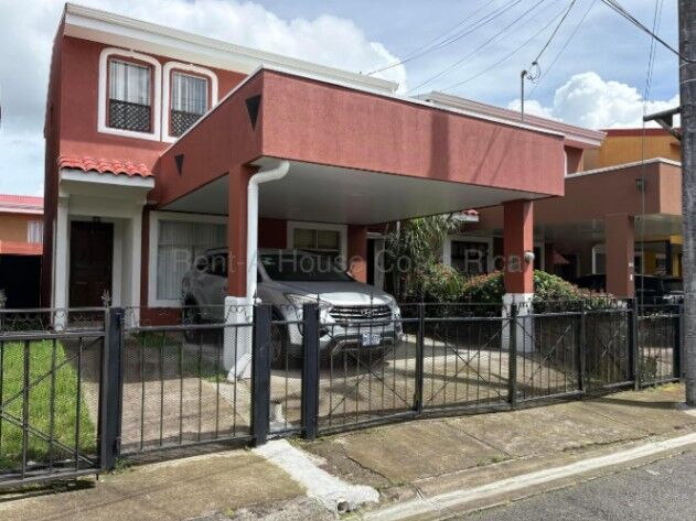 Alquiler | Casa de 3 habitaciones en condominio en La Trinidad de Moravia #26-2230 GS in La Trinidad, Moravia, San José — $1,200