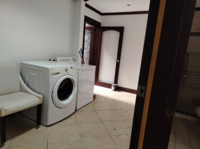 Venta de Casa en Escazú, San José. RAH 25-664 en San Rafael, Escazú, San José — $310,000