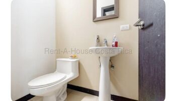 Venta de Casa en Ulloa de Heredia. RAH 26-1796 in Ulloa, Heredia — $250,000 - Photo 4 of 20
