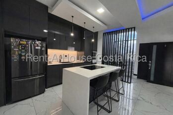 Venta de Casa en La Unión-Concepción. RAH 26-1481 en Concepción, La Unión, Cartago — 125 000 000 ₡ - Foto 4 de 6