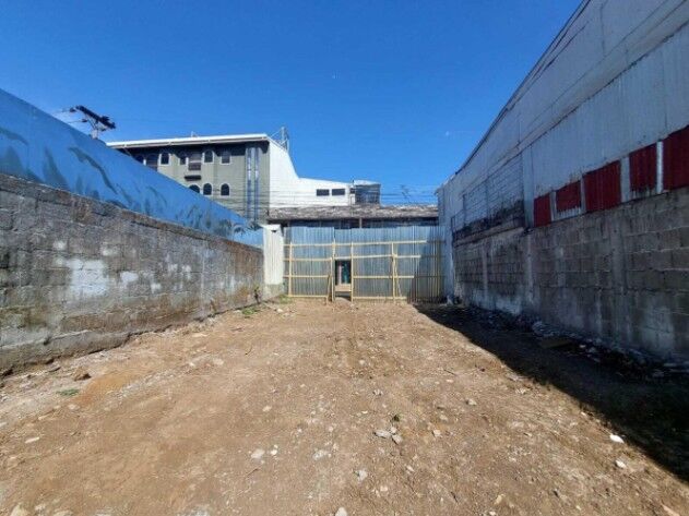 Se vende amplio lote plano en Alajuela Centro 25-1355 en Alajuela — $225,000