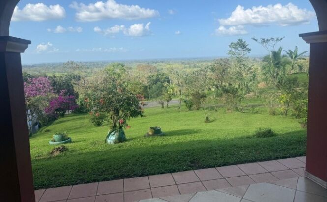 BELLA PROPIEDAD Y CASA EN MONTERREY DE SAN CARLOS.  en Monterrey, San Carlos, Alajuela — ₡ 165 000 000