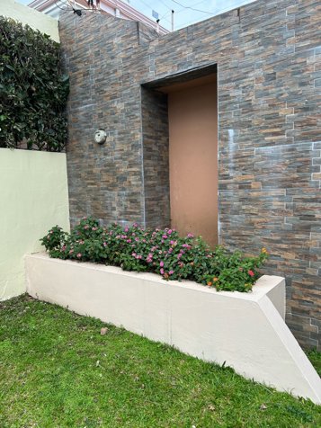 Venta de hermosa casa en El Prado de Curridabat in Curridabat, San José — ₡ 180 000 000