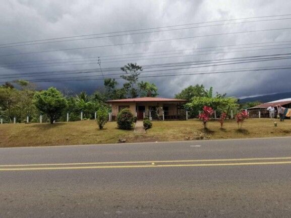 MLS-25-1079 VENTA LOTE CON CASA VENECIA SAN CARLOS in Venecia, San Carlos, Alajuela — ₡ 85 000 000
