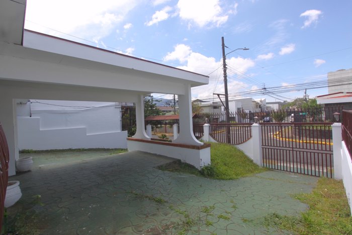Casa en venta Sabana Sur uso mixto in Pavas, San José — $375,000