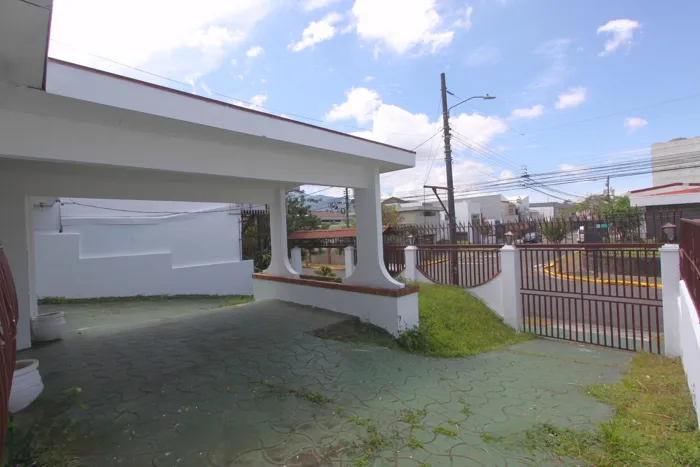 Casa en venta Sabana Sur uso mixto in Pavas, San José — $375,000