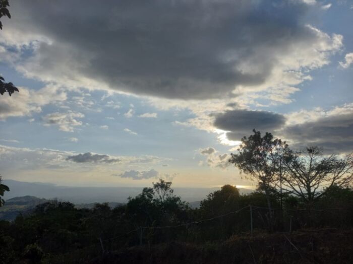 SE VENDE HERMOSO LOTE EN ESTANQUILLO - SAN MATEO en Desmonte, San Mateo, Alajuela — ₡ 62 000 000