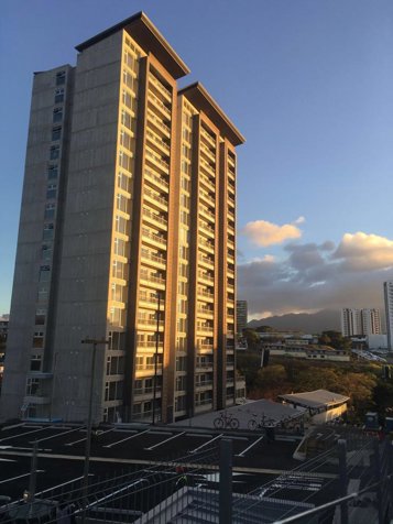 AZENZA TOWERS 1 HAB, SECTOR OESTE.  REMODELADO Y AMUEBLADO. en Uruca, San José — $132,000
