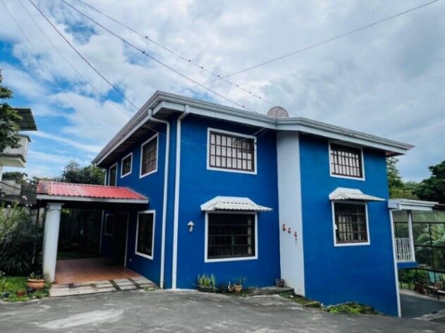Venta de Amplia Casa en Santo Domingo-Heredia. RAH 26-632 en Pará, Santo Domingo, Heredia — ₡ 110 000 000
