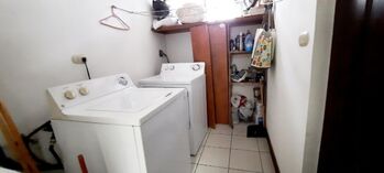 Venta de Casa en Escazú, San José. RAH 25-1430 en Escazú, San José — $238,000 - Foto 5 de 14