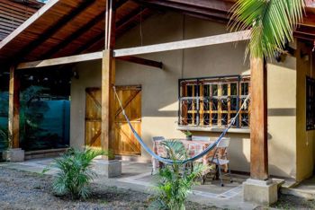 HERMOSA CASA EQUIPADA EN PLAYA HERMOSA en Jacó, Garabito, Puntarenas — $187,000 - Foto 2 de 13