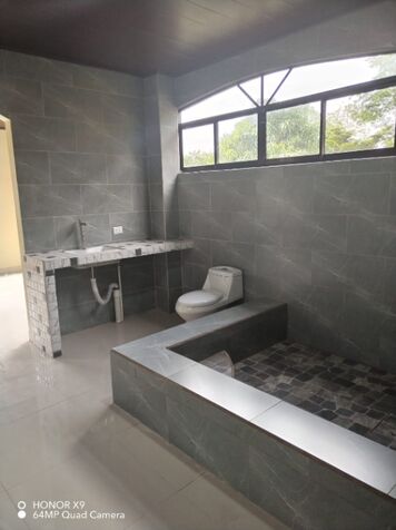 Casa amplia con casa de huespedes, Potrero Grande, Bueno Aires, Puntarenas. en Potrero Grande, Buenos Aires, Puntarenas — $275,000