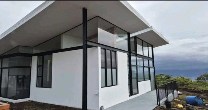 SE VENDE/SE ALQUILA Hermosa casa San Rafael de Heredia Cod EM 1511 en Ángeles, San Rafael, Heredia — $900,000 - Foto 3 de 10