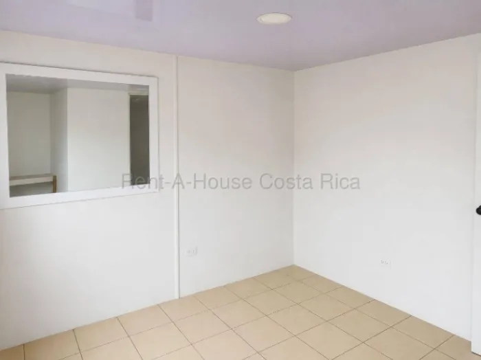 Venta de casa remodelada de dos niveles, ideal para invertir #26-2239 GS in San Sebastián, San José — $53,000 - Photo 2 of 8