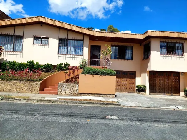 🔥 409 M² DE TERRENO CERCA DE LA SABANA in Mata Redonda, San José — $350,000 - Photo 2 of 11