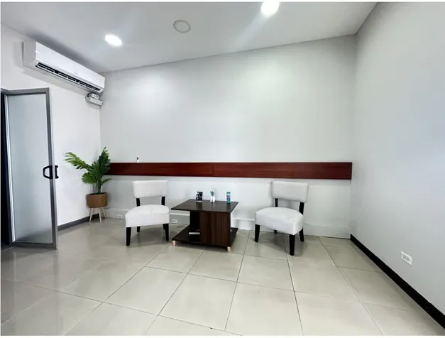 FOR SALE COMMERCIAL UNIT IN SANTA ANA. INVESTMENT in Santa Ana, San José — $115,000 - Photo 3 of 7