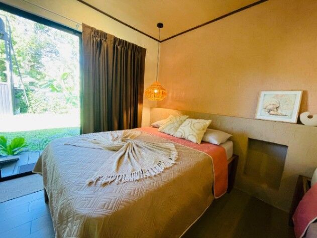 Casa de la playa a la venta en Puerto Viejo, Limón en Cahuita, Talamanca, Limón — $250,000