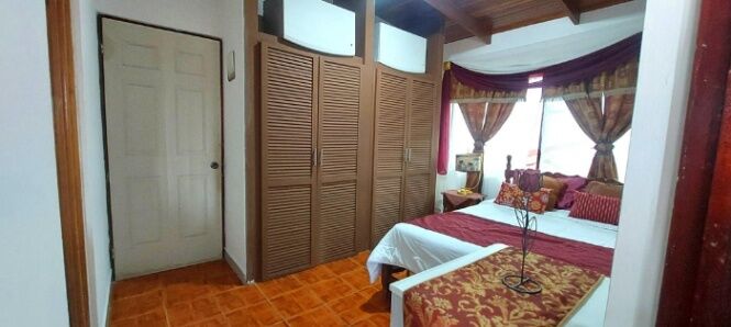 Venta de Casa + APTO Amoblado en Santo Domingo de Heredia. RAH 26-1252 en Santo Tomás, Santo Domingo, Heredia — ₡ 250 000 000