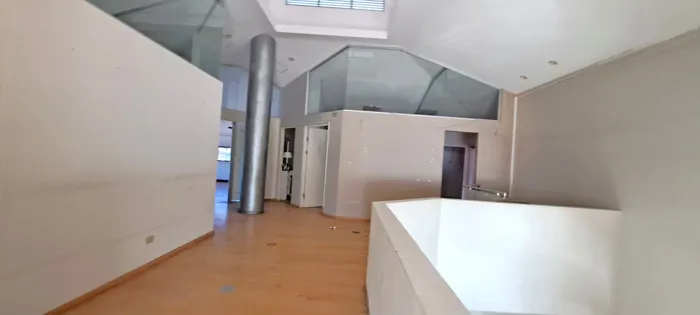 ALQUILER DE LOCAL, ESCAZU, GUACHIPELIN. en Escazú, San José — $8,466 - Foto 3 de 25