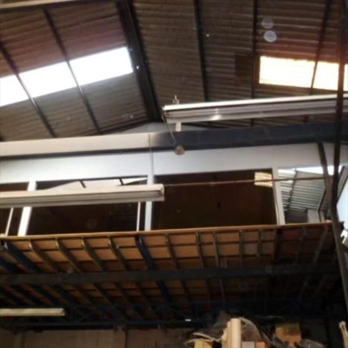 Local en Urbanización de los Geranios  in Hatillo, San José — ₡ 1 150 000