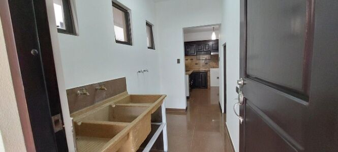Alquiler de Casa en Ulloa-Heredia. in Ulloa, Heredia — $2,300